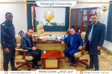  الاتفاق مع مدير مكافحة المخدرات والمؤثرات العقلية فرع المرقب على إلقاء محاضرات توعوية لطلاب الجامعة